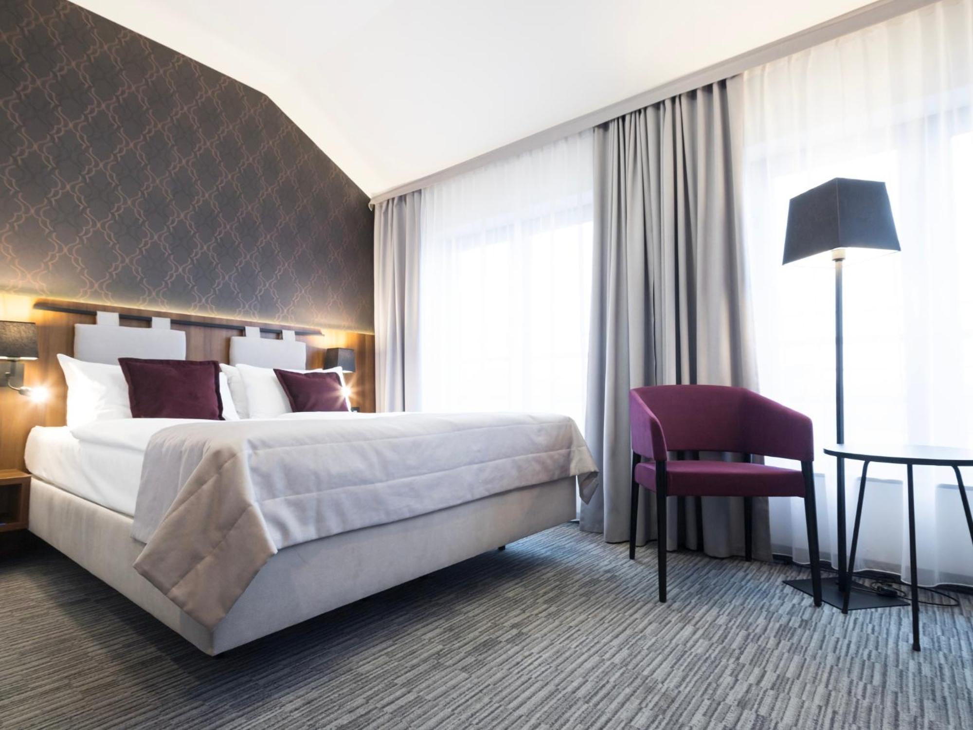 Best Western Hotel Mariacki Катовице Экстерьер фото
